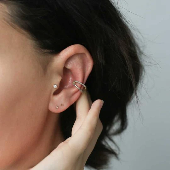 Tiny Trinity Threaded Flat Back Earring in 14k Gold - Image 3